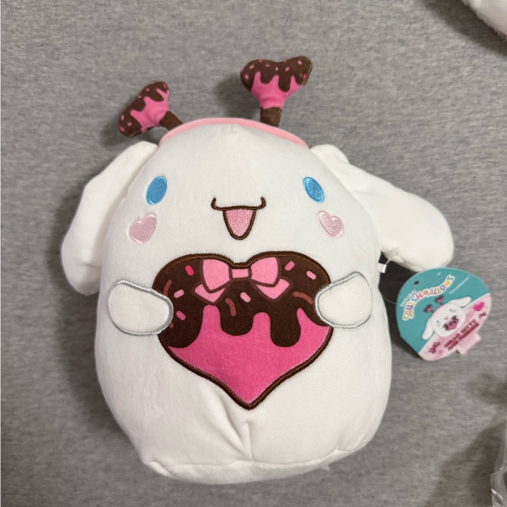 Cinnamoroll Valentines Squishmallow